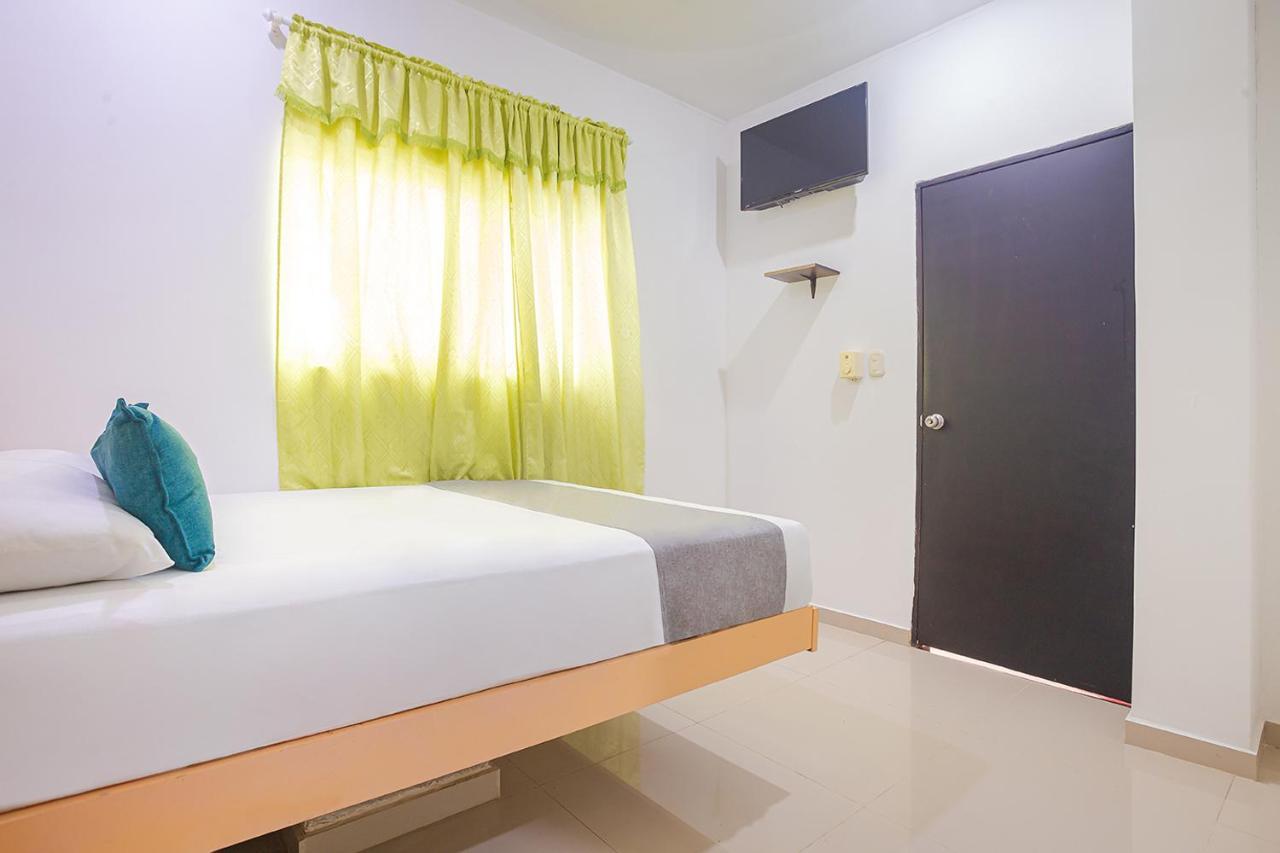 Ayenda Alameda Real Hotel Monteria Bagian luar foto